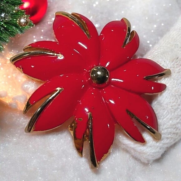 None Jewelry - Vintage Red Enamel Christmas Holiday Poinsettia Flower Brooch Gold Tone Pin 2”